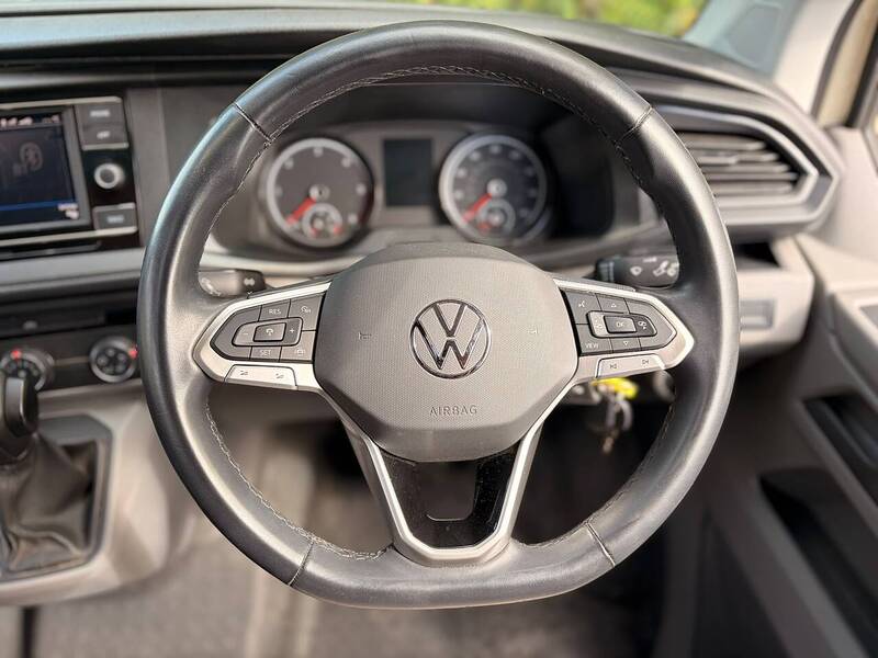 Volkswagen Transporter 2.0 TDI T28 Highline Panel Van 5dr Diesel DSG FWD SWB Euro 6 (s/s) (150 ps) - U10716