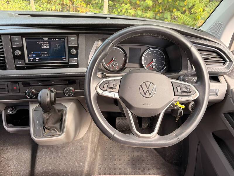 Volkswagen Transporter 2.0 TDI T28 Highline Panel Van 5dr Diesel DSG FWD SWB Euro 6 (s/s) (150 ps) - U10716