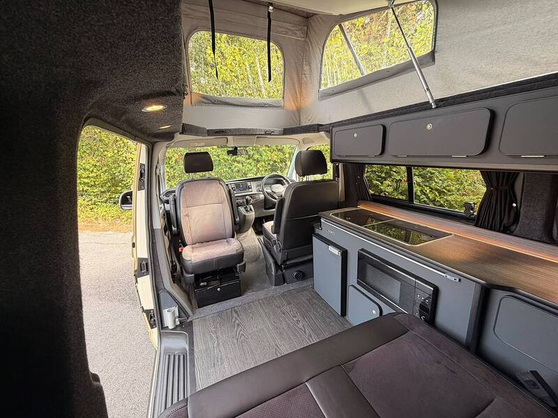Volkswagen Transporter 2.0 TDI T28 Highline Panel Van 5dr Diesel DSG FWD SWB Euro 6 (s/s) (150 ps) - U10716