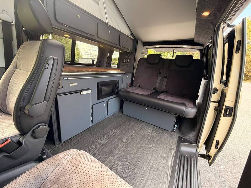 Volkswagen Transporter 2.0 TDI T28 Highline Panel Van 5dr Diesel DSG FWD SWB Euro 6 (s/s) (150 ps) - U10716