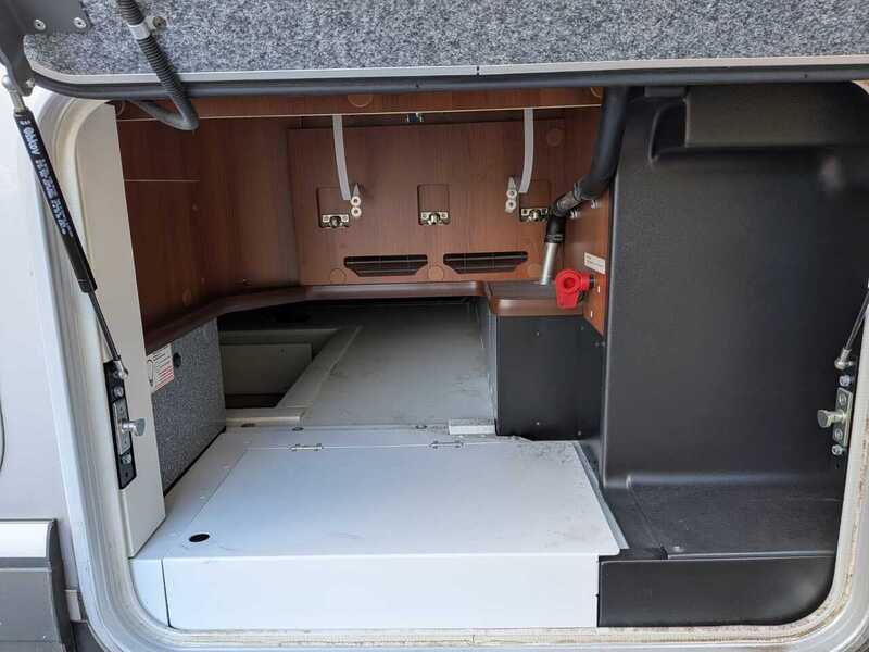 Carthago Chic e-line 51QB Yachting Motorhome - Automatic - U10718