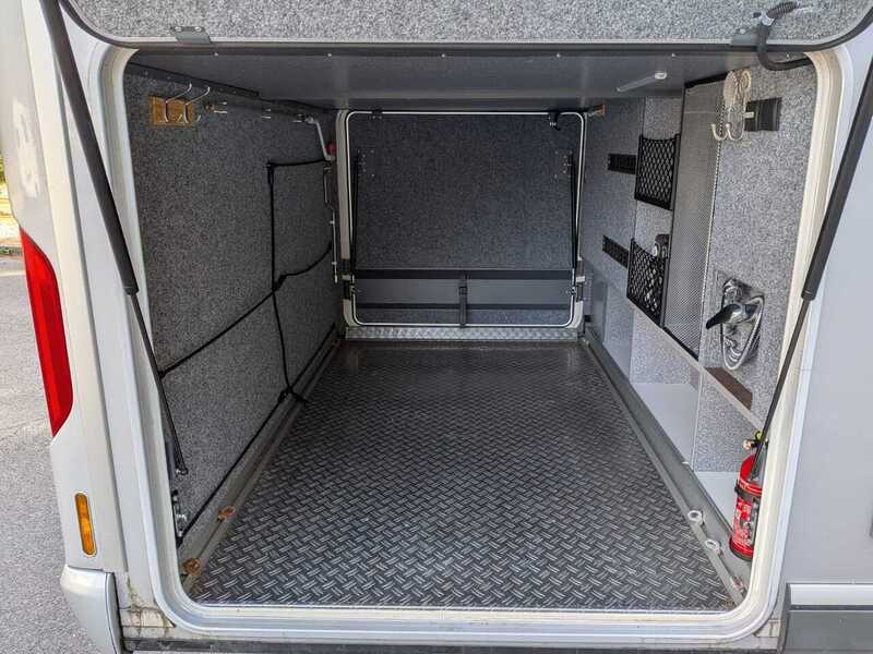 Carthago Chic e-line 51QB Yachting Motorhome - Automatic - U10718