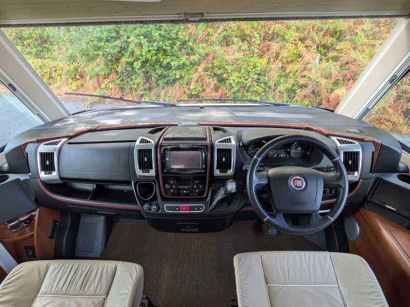 Carthago Chic e-line 51QB Yachting Motorhome - Automatic - U10718