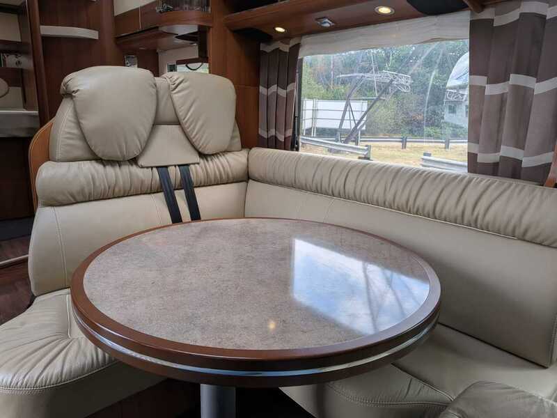Carthago Chic e-line 51QB Yachting Motorhome - Automatic - U10718