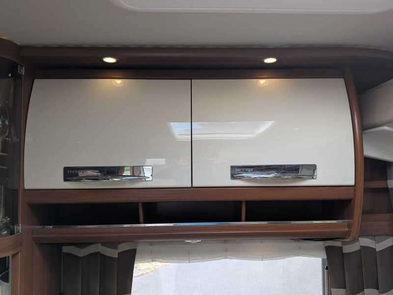 Carthago Chic e-line 51QB Yachting Motorhome - Automatic - U10718