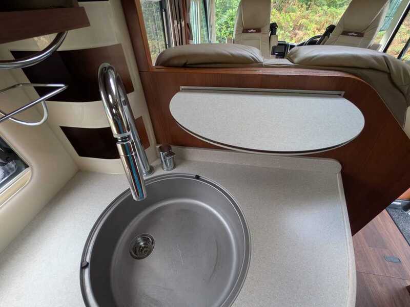 Carthago Chic e-line 51QB Yachting Motorhome - Automatic - U10718