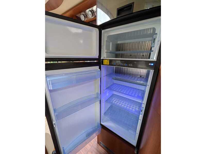 Carthago Chic e-line 51QB Yachting Motorhome - Automatic - U10718