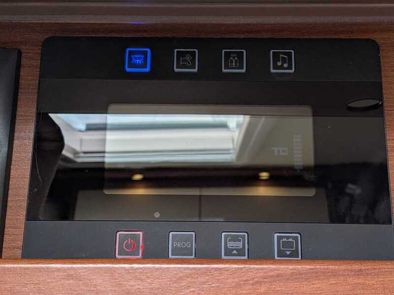 Carthago Chic e-line 51QB Yachting Motorhome - Automatic - U10718