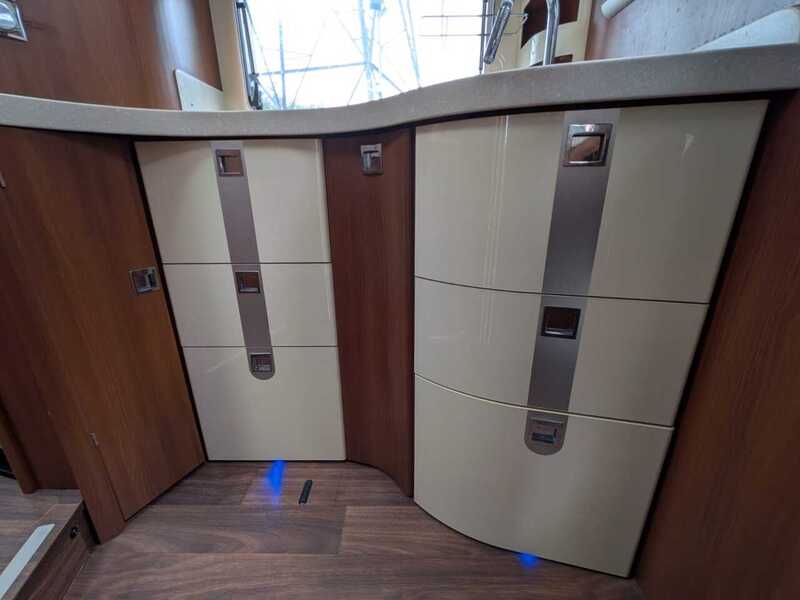 Carthago Chic e-line 51QB Yachting Motorhome - Automatic - U10718