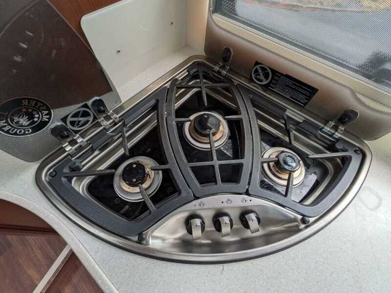 Carthago Chic e-line 51QB Yachting Motorhome - Automatic - U10718