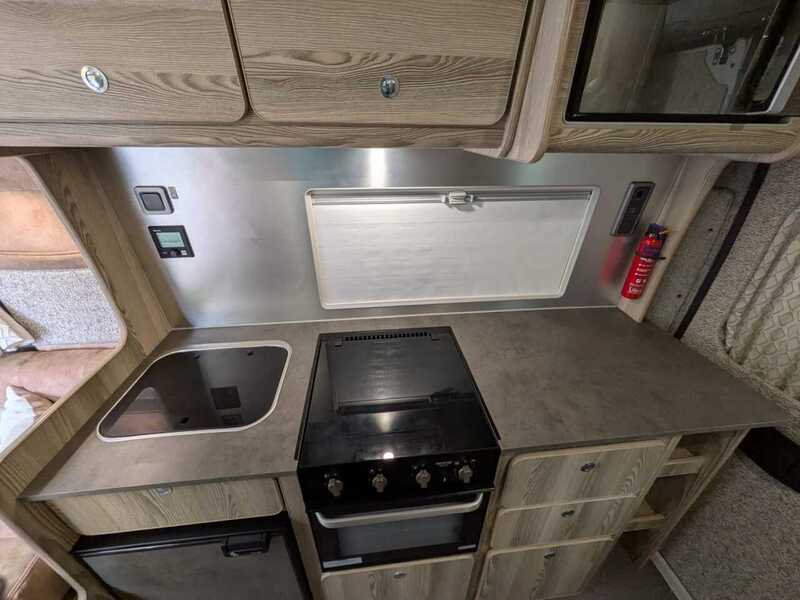 Aura 6EK Campervan - Manual - Diesel - U10727