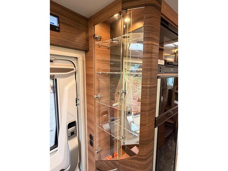 Knaus Sun I 900 LX 2184 2dr Motorhome Automatic Diesel - U10731