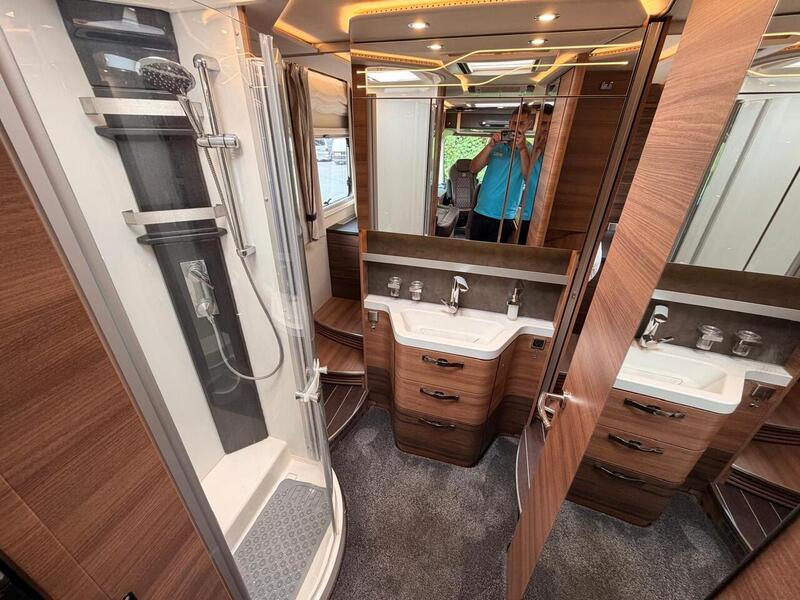 Knaus Sun I 900 LX 2184 2dr Motorhome Automatic Diesel - U10731