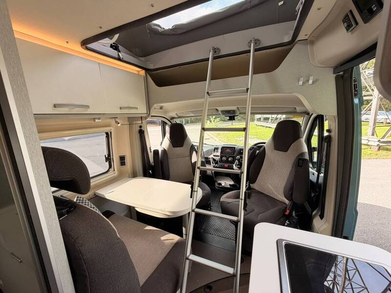 Hymer Free 540 Blue Evolution - 5.4m Campervan - U10739
