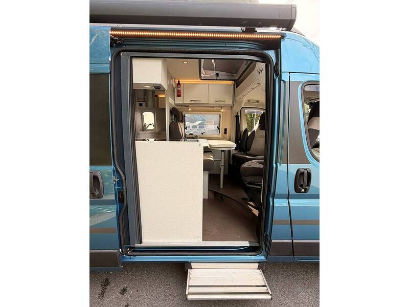 Hymer Free 540 Blue Evolution - 5.4m Campervan - U10739