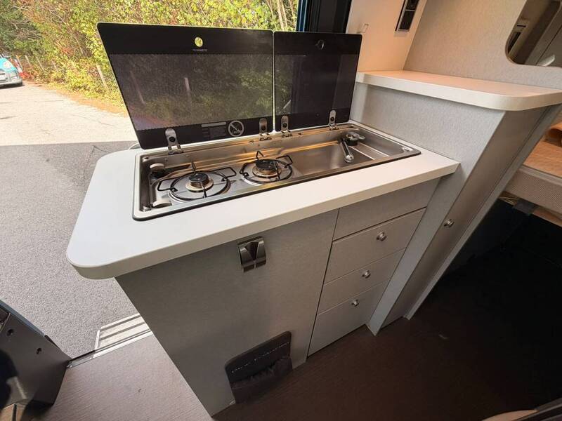 Hymer Free 540 Blue Evolution - 5.4m Campervan - U10739
