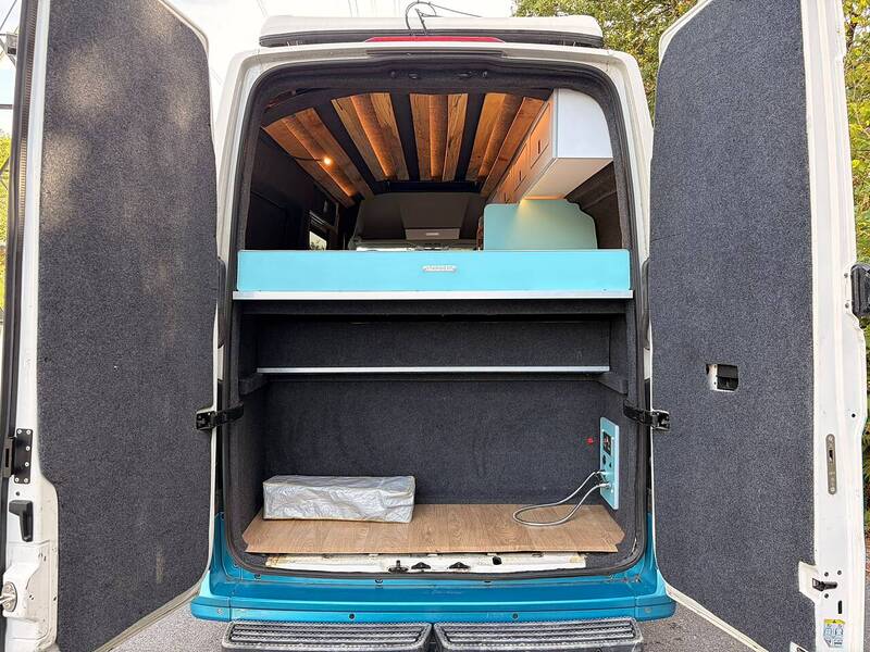 Volkswagen Crafter CR35 Trendline Campervan - U10746