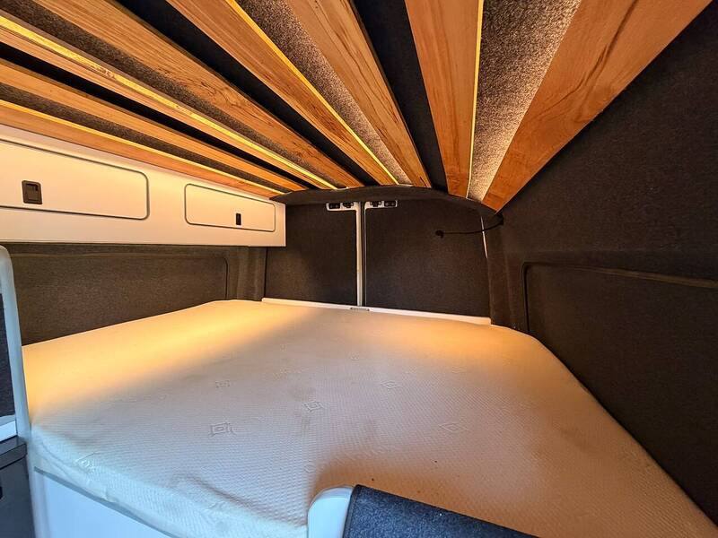 Volkswagen Crafter CR35 Trendline Campervan - U10746