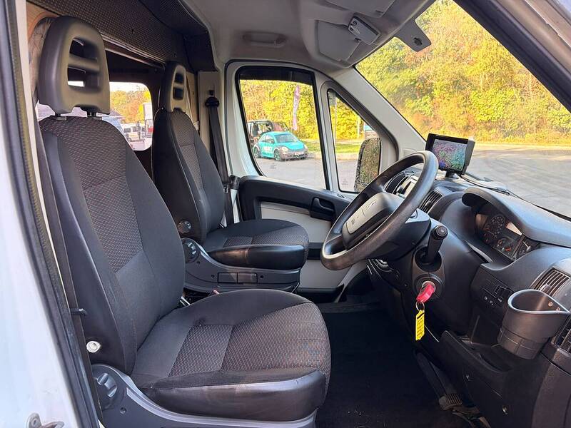 Peugeot Boxer 3 berth Campervan - U10748