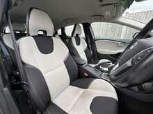 Volvo V40 Cross Country D2 SE Nav - U1014