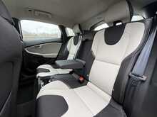 Volvo V40 Cross Country D2 SE Nav - U1014
