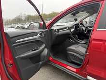 MG MG ZS T-GDI Exclusive - U1019