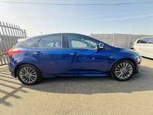 Ford Focus T EcoBoost ST-Line - U1020