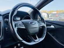 Ford Focus T EcoBoost ST-Line - U1020