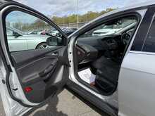 Ford Focus T EcoBoost Titanium - U1021
