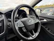 Ford Focus T EcoBoost Titanium - U1021