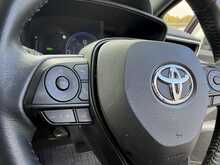 Toyota Corolla VVT-h - U1022
