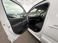 Vauxhall Combo Turbo D 2300 Pro - U1024