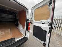 Vauxhall Vivaro Turbo D 2900 Pro - U1028