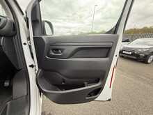 Vauxhall Vivaro Turbo D 2900 Pro - U1028