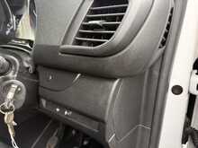 Vauxhall Vivaro Turbo D 2900 Pro - U1028