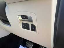 Land Rover Range Rover Velar D180 R-Dynamic HSE - U1033