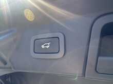 Land Rover Range Rover Velar D180 R-Dynamic HSE - U1033