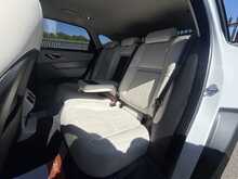 Land Rover Range Rover Velar D180 R-Dynamic HSE - U1033
