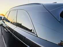 Land Rover Range Rover Velar D180 R-Dynamic SE - U1035