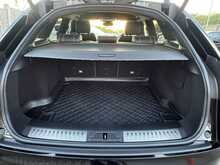 Land Rover Range Rover Velar D180 R-Dynamic SE - U1035