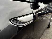 Land Rover Discovery Sport SD4 HSE Luxury - U1051