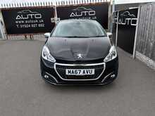 Peugeot 208 PureTech Allure - U1068