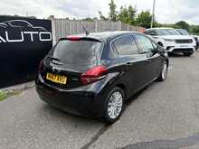 Peugeot 208 PureTech Allure - U1068