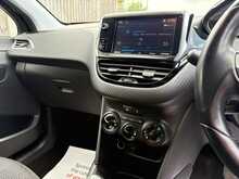 Peugeot 208 PureTech Allure - U1068