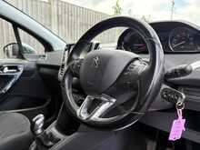 Peugeot 208 PureTech Allure - U1068