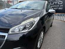 Peugeot 208 PureTech Allure - U1068