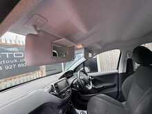 Peugeot 208 PureTech Allure - U1068
