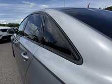 Audi A6 Saloon TDI ultra Black Edition - U1083