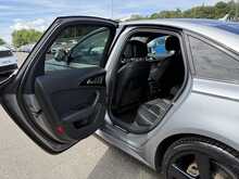 Audi A6 Saloon TDI ultra Black Edition - U1083