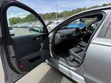 Audi A6 Saloon TDI ultra Black Edition - U1083
